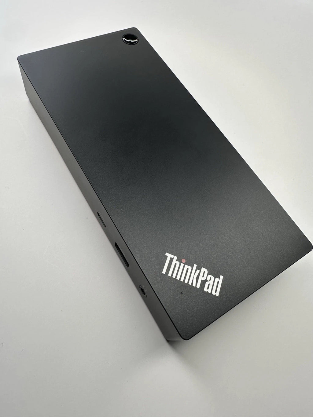 Lenovo ThinkPad Universal USB-C Dock 40AY w/ 90W AC Adapter LDA-KP